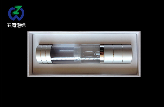 化妝品內(nèi)襯的出現(xiàn)說明了什么？