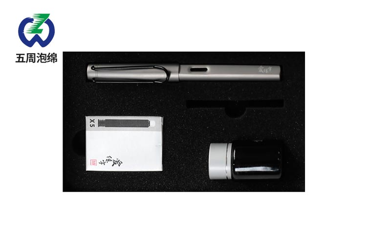 產品包裝要用海綿做內襯