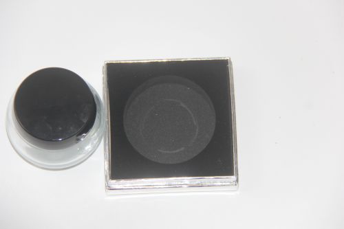 EVA泡棉內(nèi)襯vs蜂窩紙板，誰更適配工業(yè)零件包裝？