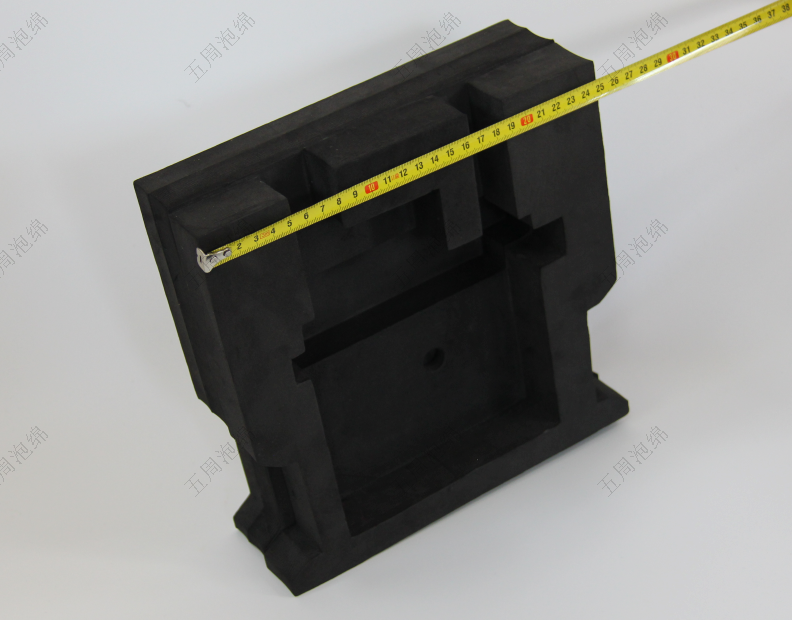 大型設(shè)備底座EVA內(nèi)襯：強(qiáng)支撐與防震緩沖的工業(yè)級(jí)方案