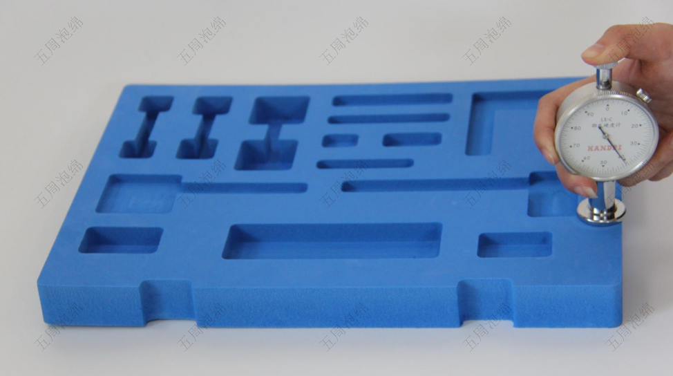 多品類(lèi)電子配件EVA內(nèi)襯：異形適配與分類(lèi)收納的專(zhuān)業(yè)方案