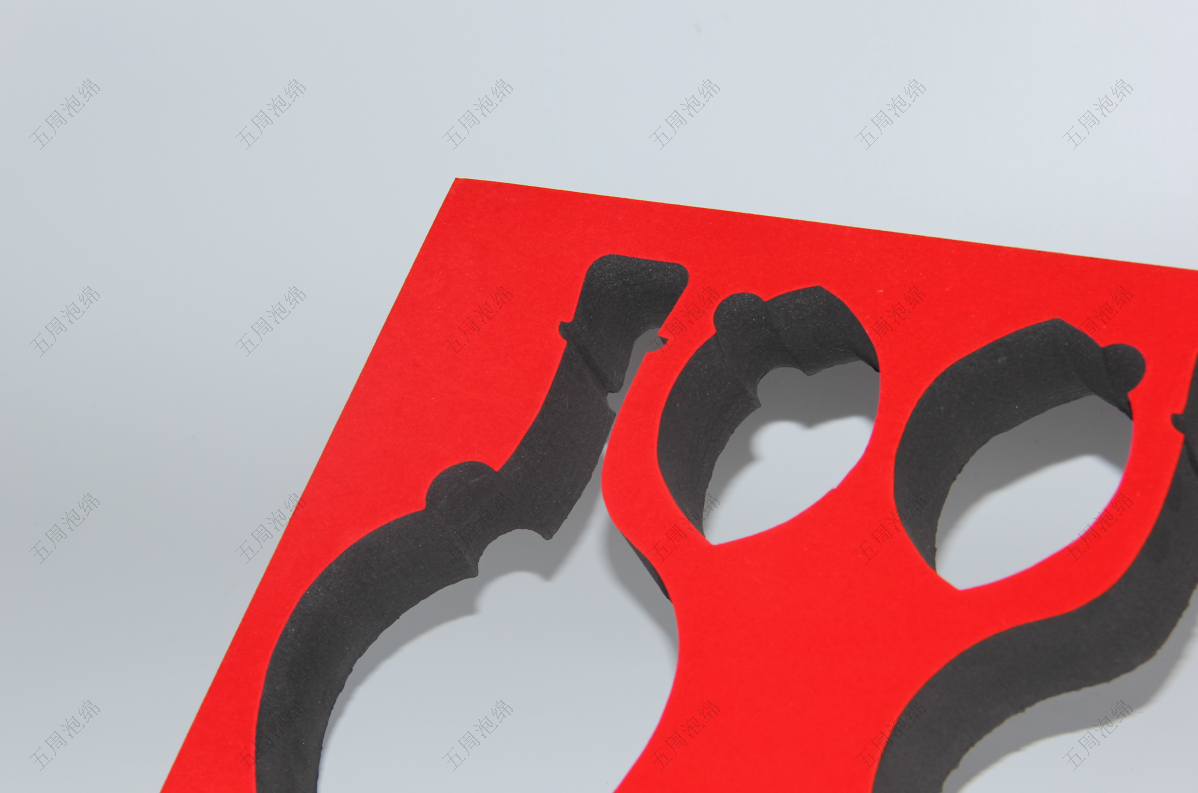 陶瓷瓶套裝 EVA 內(nèi)襯：防碎護形與色彩區(qū)分的文創(chuàng)方案