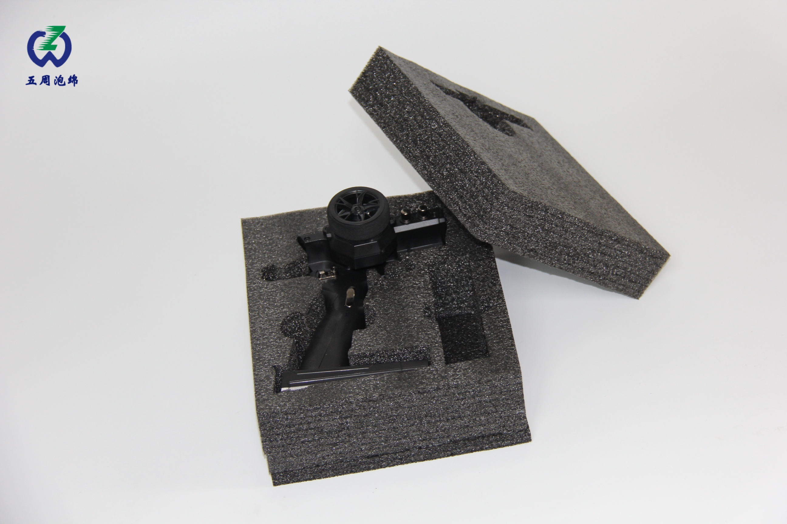 精密遙控設(shè)備導(dǎo)電珍珠棉內(nèi)襯：防靜電 + 全包裹防護(hù)方案