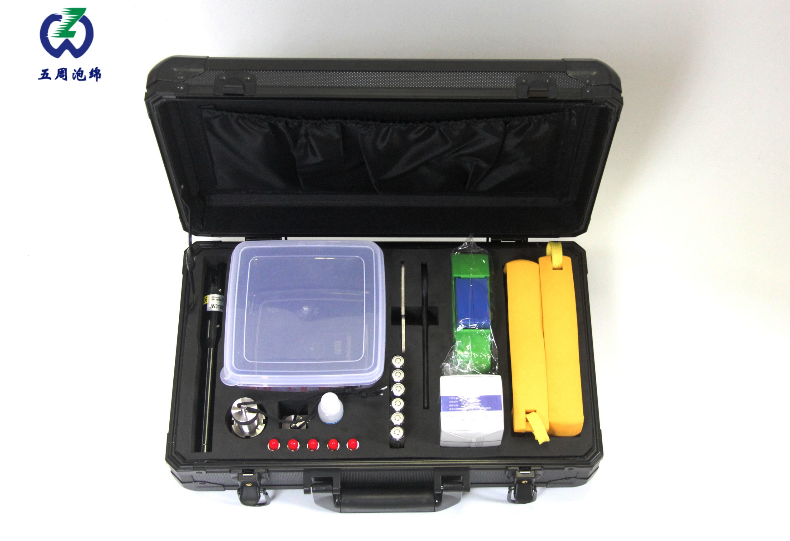 精密檢測(cè)儀器箱 EVA 內(nèi)襯：全場(chǎng)景防護(hù)與高效收納的專(zhuān)業(yè)方案