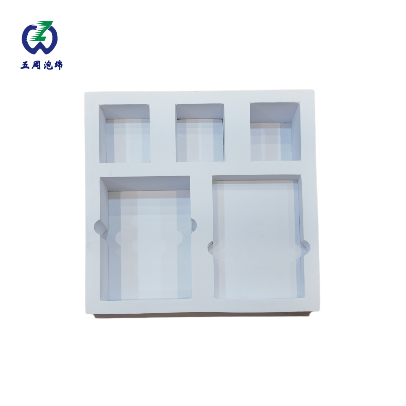 白色多格 EVA 內(nèi)襯：分類(lèi)收納的禮盒方案