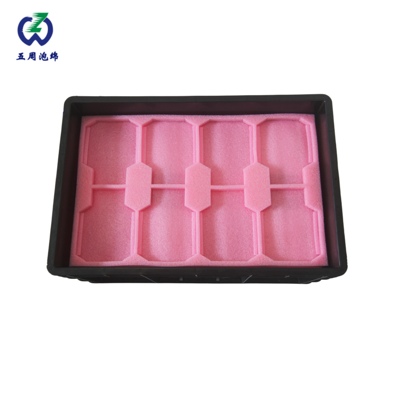 八工位粉色復(fù)合珍珠棉托盤：精密組件的周轉(zhuǎn)防護(hù)方案