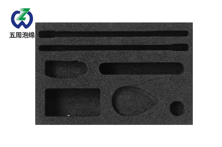 多形態(tài)長槽組合海綿內(nèi)襯：長桿 + 異形工具的一體化防護方案